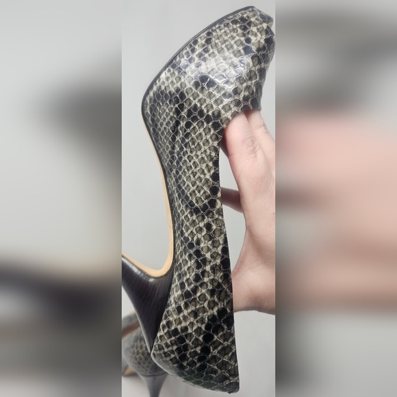 Giuseppe Zanotti Embossed Leather Pumps Heels Black Grey Peep Toe Sz EUR 38 US 8 - Picture 6 of 16